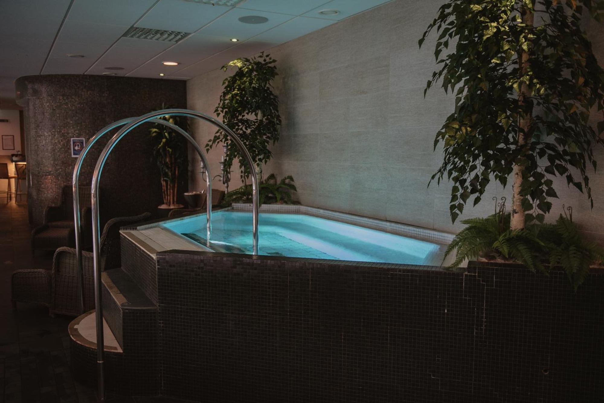 Hernoe Gin Hotell Härnösand Exteriör bild